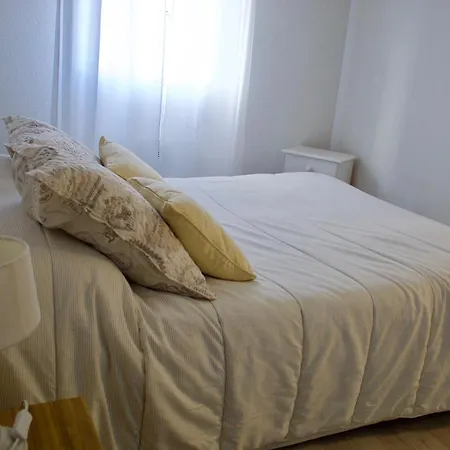 Chrystal Apartment *
